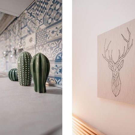 Brombeis Fantastica By Casa Napoletana - Town Center Apartment Napoli Bagian luar foto