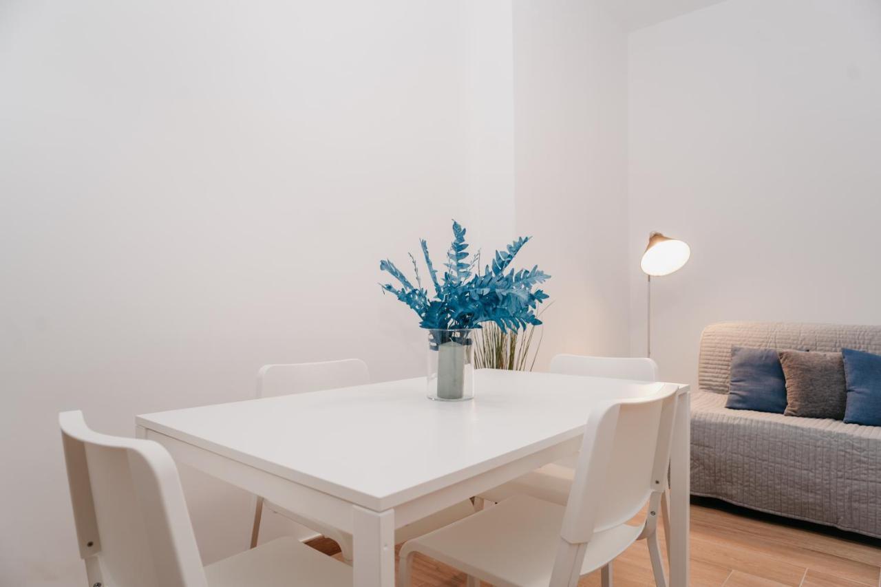 Brombeis Fantastica By Casa Napoletana - Town Center Apartment Napoli Bagian luar foto
