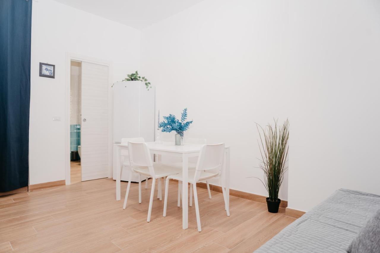Brombeis Fantastica By Casa Napoletana - Town Center Apartment Napoli Bagian luar foto