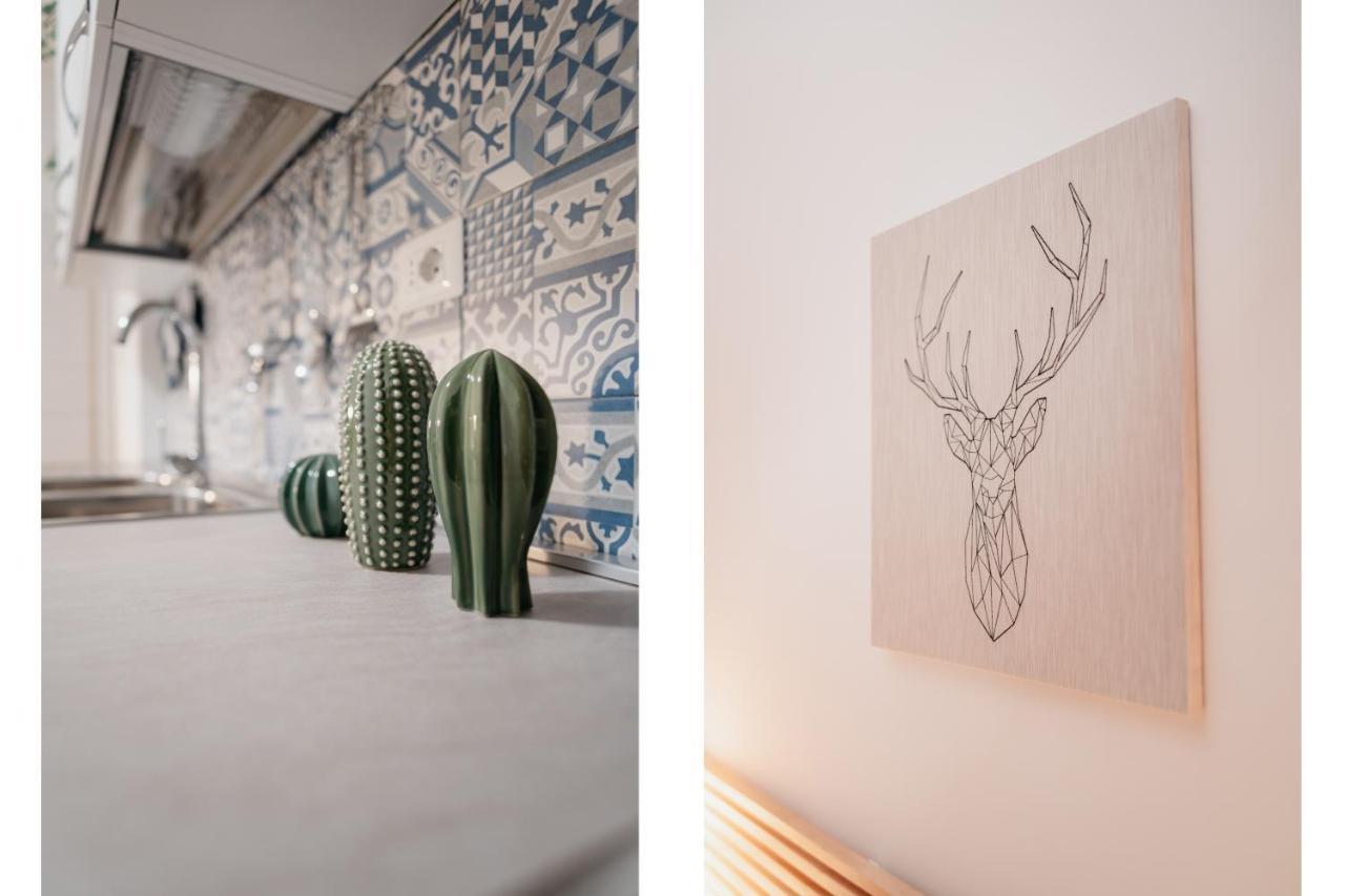 Brombeis Fantastica By Casa Napoletana - Town Center Apartment Napoli Bagian luar foto