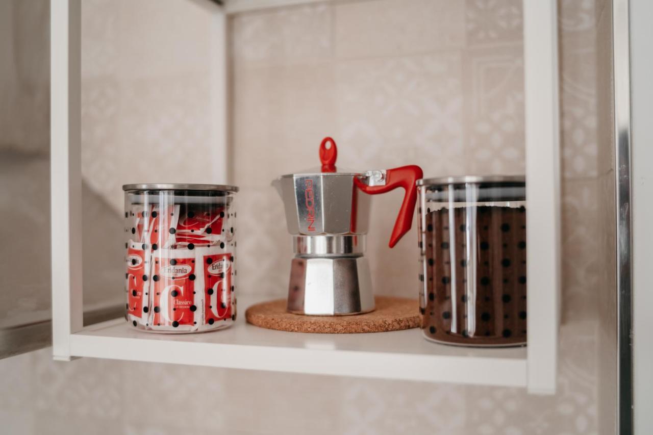 Brombeis Fantastica By Casa Napoletana - Town Center Apartment Napoli Bagian luar foto